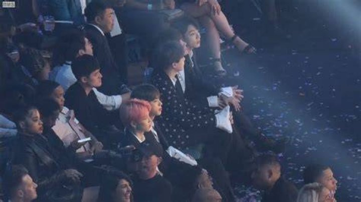 190501 BBMA BTS REACTION to Kelly Clarkson Medley - billboard music awards 2020 kelly clarkson outfits