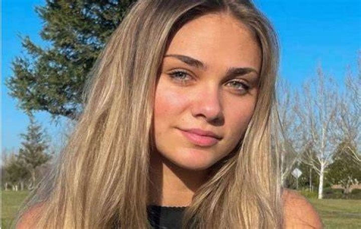 Ariana Lee age, biography, career, net worth, height, boyfriend