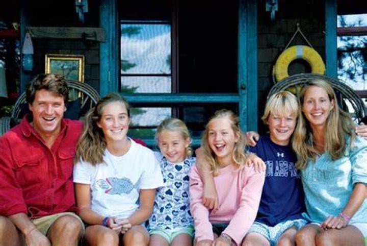 Does Tucker Carlson have daughters? Who are Tucker Carlson daughters?