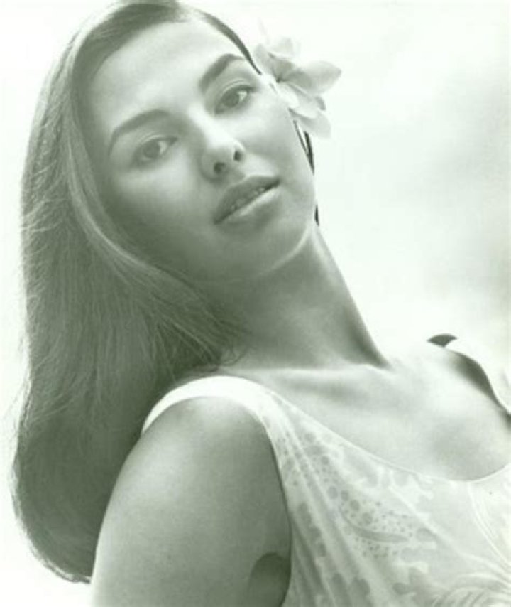 Elizabeth Logue. Model/Actress from the 1960's. So pretty.