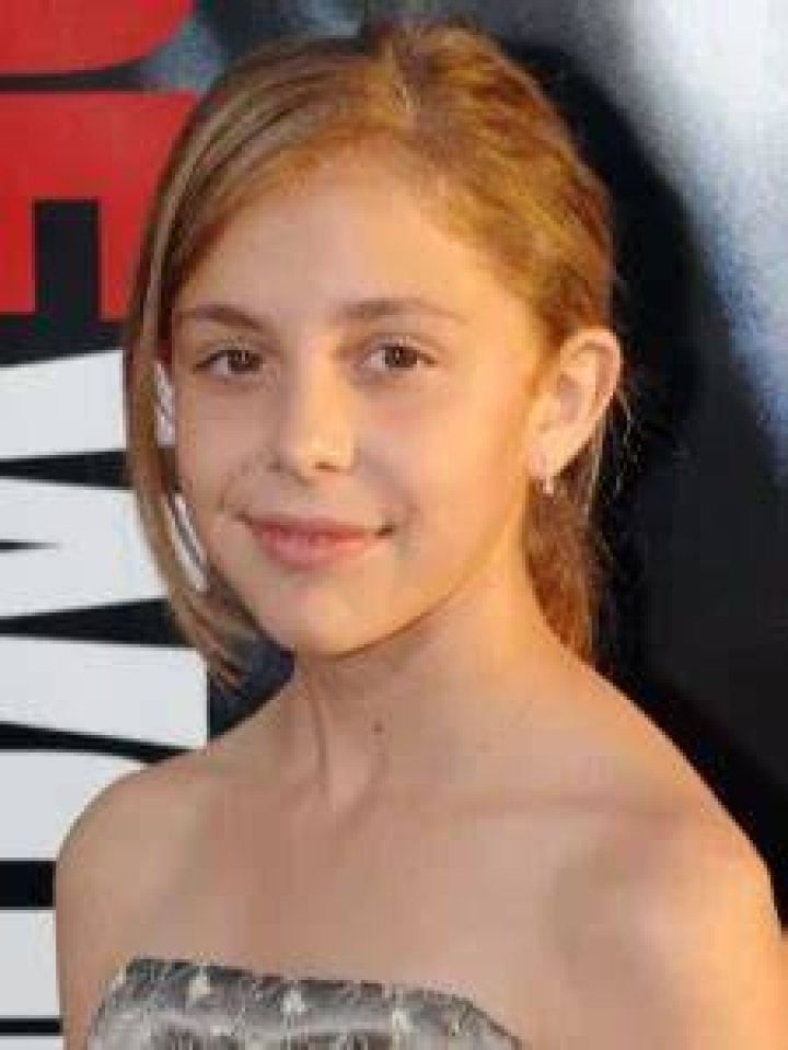 Makenzie Vega- Biography, Net Worth, Boyfriend, Height ·