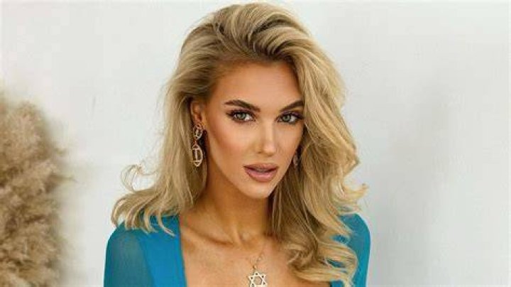 Veronika Rajek's Journey As A Jewish Model