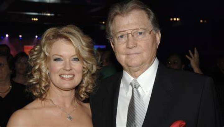 What is Mary Hart Husband Age? Burt Sugarman Dodgers Net Worth and Family ·