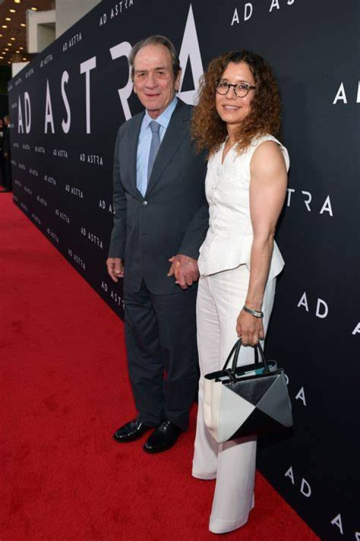 Where did Tommy Lee Jones meet his wife Dawn Laurel-Jones?
